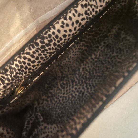 Alyssa (Versona) Crossbody Bag | Small Purse | Blush / Coral | NWT - Picture 4 of 8